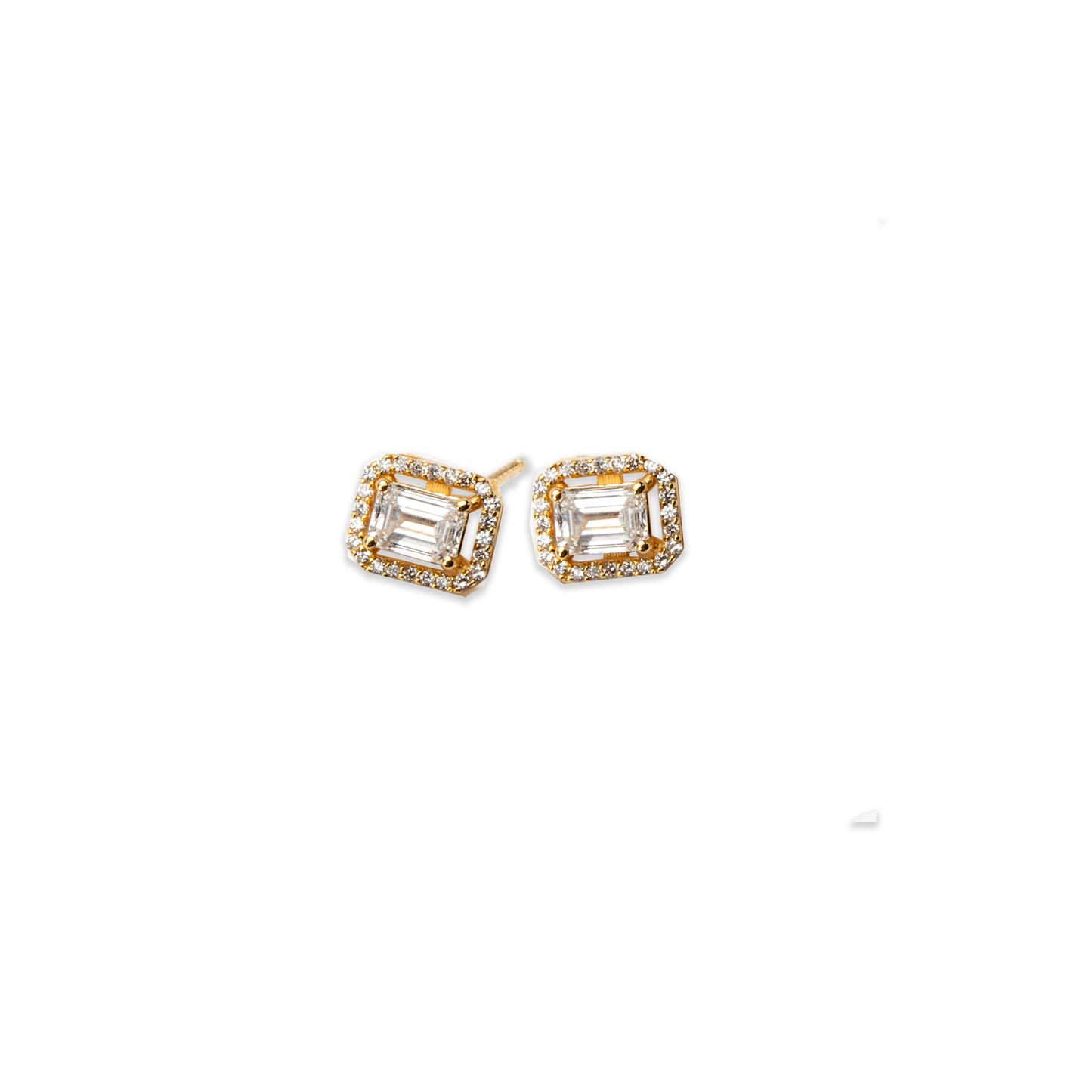 Reserve Step Halo™ Diamond Rectangle Studs