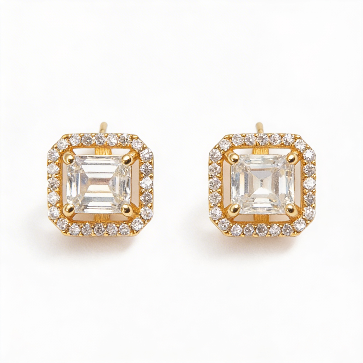 Reserve Step Halo™ Diamond Rectangle Studs
